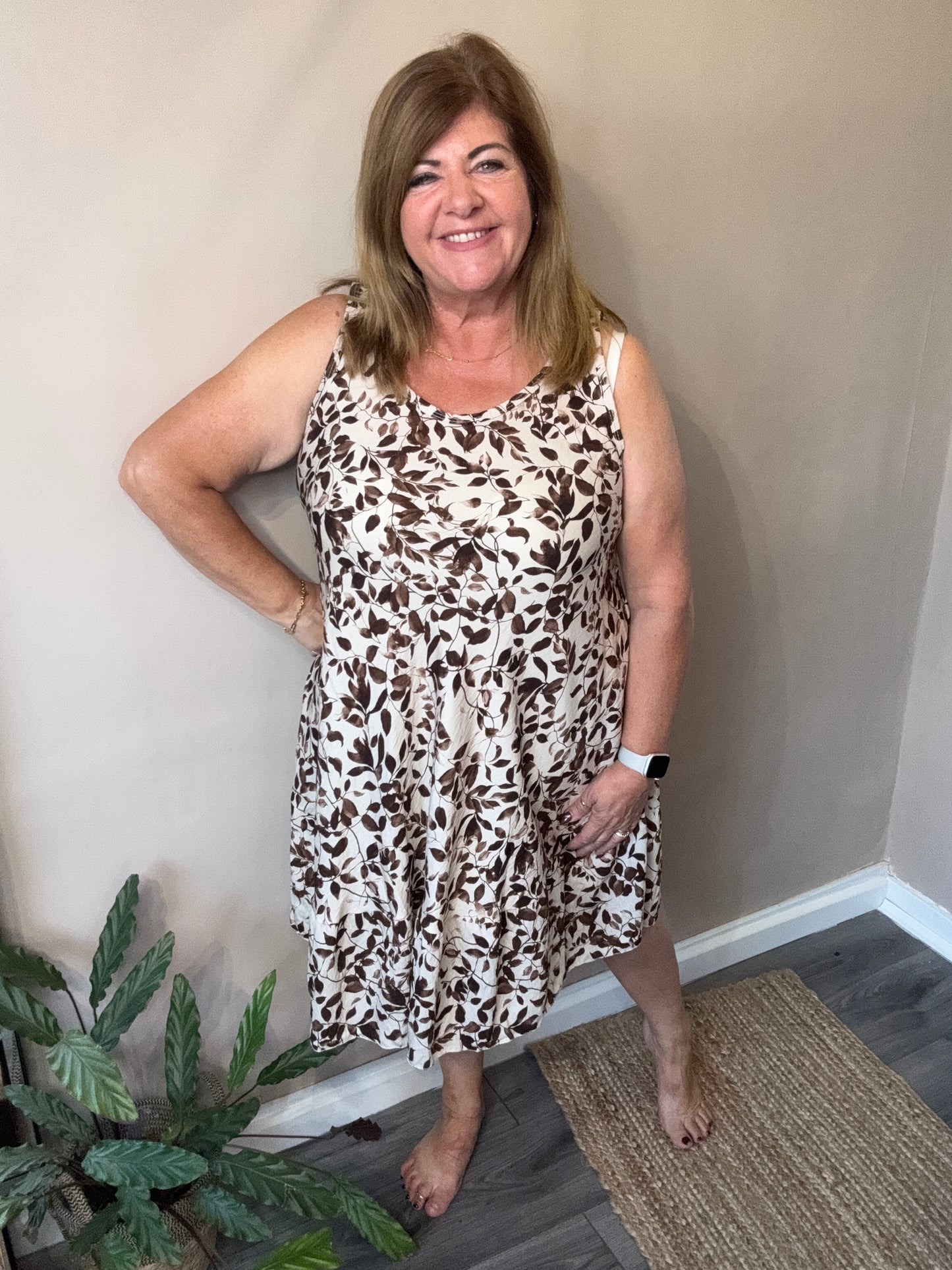 Libby sleeveless flared dress