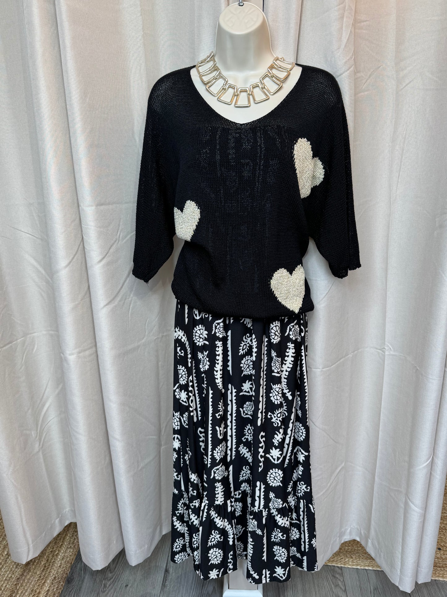 Lily loose knit heart top