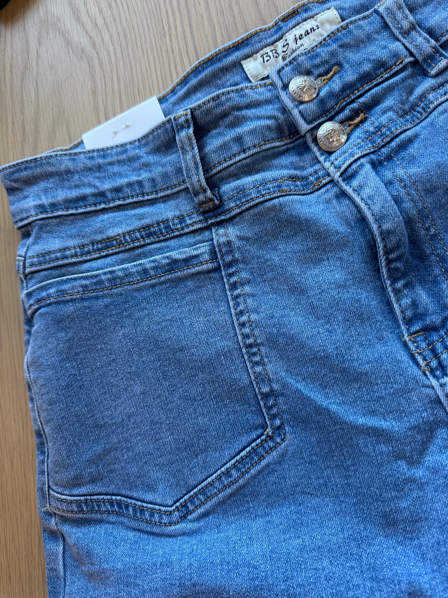 Tania front pocket mom jeans