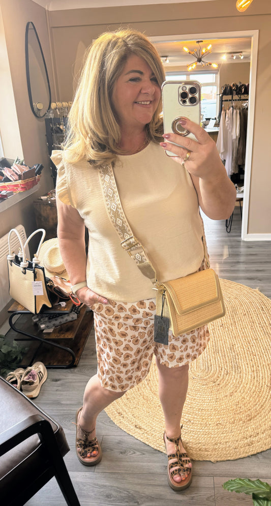 Lois leopard print shorts